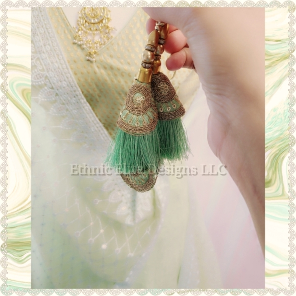 New boutique Sabyasachi inspired Lehenga Choli- Georgette Lehenga-blouse… - Picture 9 of 10